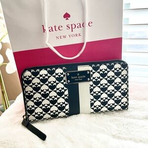 Kate Spade zipper long Wallet